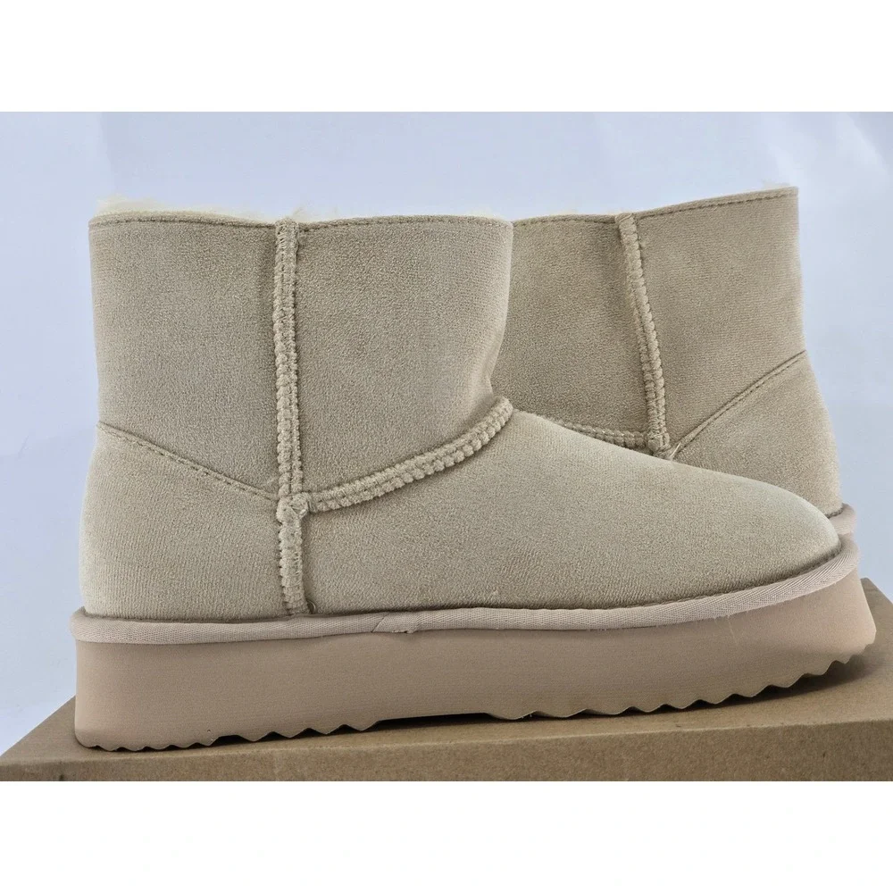 Beach by Matisse Yukon Platform Boots Womens Size 9M Natural Beige Faux Fur -NEW